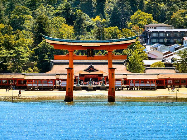 厳島神社